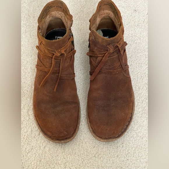 BORN brown leather booties - Picture 2 of 8